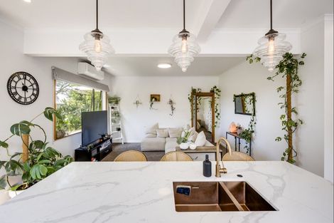 Photo of property in 5 Flanders Avenue, Onekawa, Napier, 4110