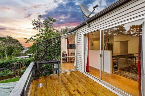 Photo of property in 42 Rehia Road, Massey, Auckland, 0614