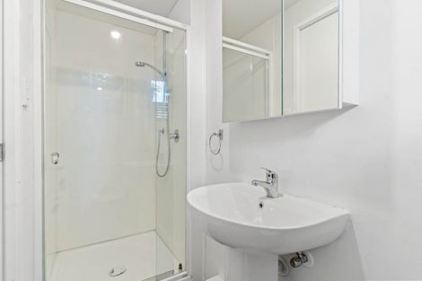 Photo of property in 28 Regina Street, Westmere, Auckland, 1022