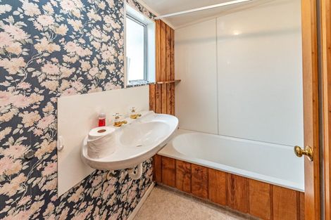 Photo of property in 218 Parahaki Road, Waverley, 4591