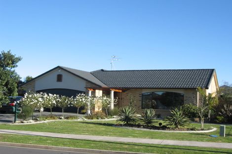 Photo of property in 58 Blackwood Drive, Wattle Downs, Auckland, 2103