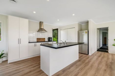 Photo of property in 4 Gillespie Drive, Baylys Beach, Dargaville, 0377