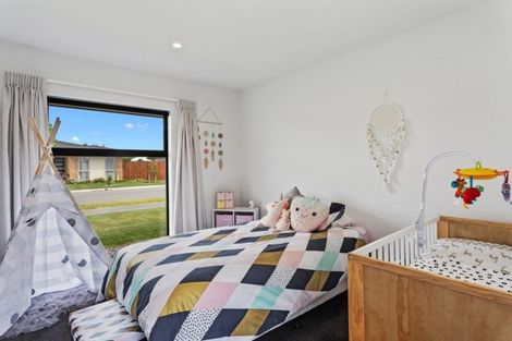 Photo of property in 6 Catchpole Place, Woodend, 7610