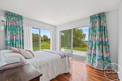 Photo of property in 275 Metcalfe Road, Matakohe, 0593