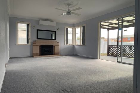 Photo of property in 49 Beaumonts Way, Manurewa, Auckland, 2102