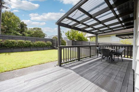 Photo of property in 55 Triangle Road, Massey, Auckland, 0614
