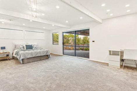 Photo of property in 21 Breenagh Place, Massey, Auckland, 0614