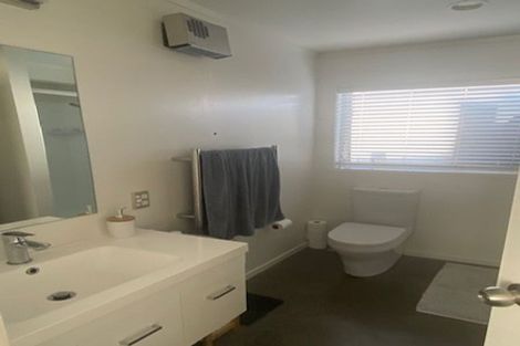 Photo of property in 1/57 Hattaway Avenue, Bucklands Beach, Auckland, 2012