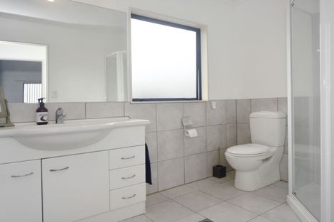 Photo of property in 3 Mclaren Place, Otaki, 5512