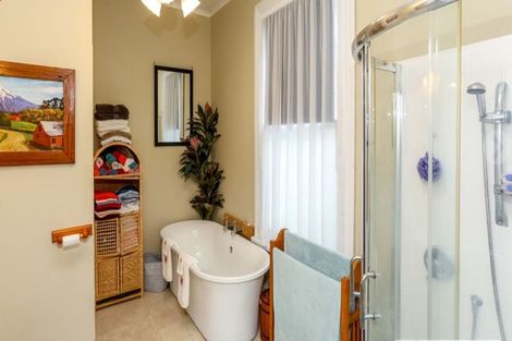 Photo of property in 21 Harriet Place, Whalers Gate, New Plymouth, 4310