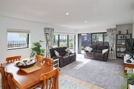 Photo of property in 15 Moreton Green, Rolleston, 7615