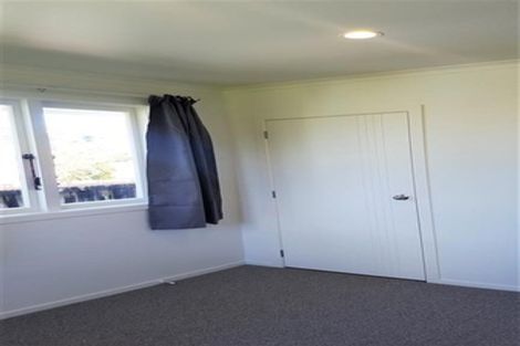 Photo of property in 27 Hill Crescent, Papakura, 2110