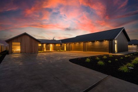 Photo of property in 35 Ridgeland Way, West Melton, 7618