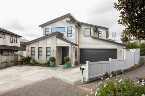 Photo of property in 43b Redoubt Road, Goodwood Heights, Auckland, 2105