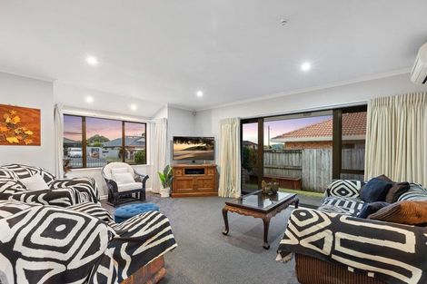 Photo of property in 28 Stableford Drive, Pyes Pa, Tauranga, 3112