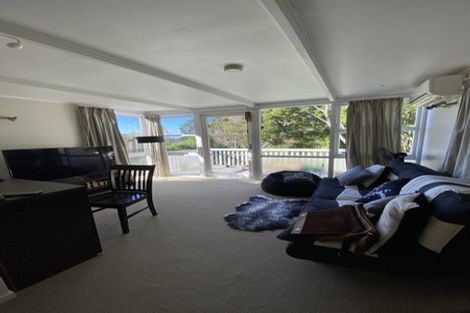 Photo of property in 27 Mahara Avenue, Birkenhead, Auckland, 0626