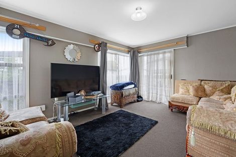 Photo of property in 12 Tiari Place, Mangere East, Auckland, 2024