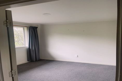 Photo of property in 3 Shale Avenue, Massey, Auckland, 0614