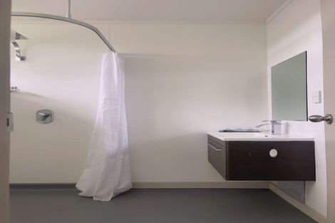 Photo of property in 3 Shale Avenue, Massey, Auckland, 0614