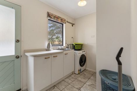 Photo of property in 15 Pine Ridge Terrace, Waikanae Beach, Waikanae, 5036