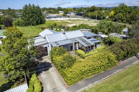 Photo of property in 33 Tararua Street, Pahiatua, 4910
