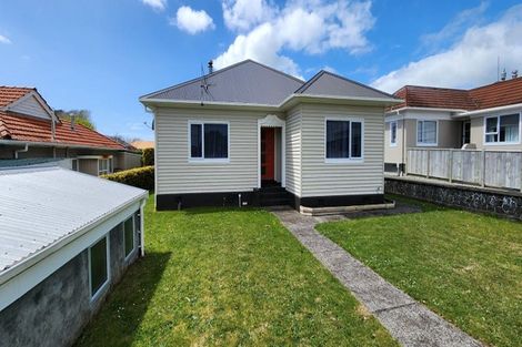 Photo of property in 107 Brooklands Road, Brooklands, New Plymouth, 4310