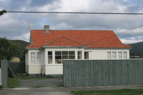 Photo of property in 28 Reynolds Street, Taita, Lower Hutt, 5011