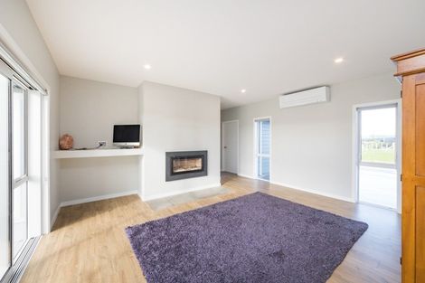 Photo of property in 83 View Road, Halcombe, Feilding, 4779