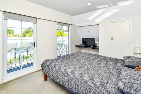 Photo of property in 6 Oakland Avenue, Papatoetoe, Auckland, 2025