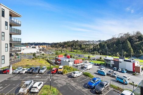 Photo of property in 215/3 Kaipiho Lane, Albany, Auckland, 0632