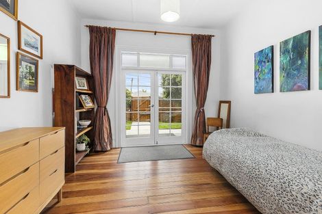 Photo of property in 15 Seine Street, Island Bay, Wellington, 6023