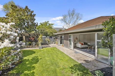 Photo of property in 21 Witbrock Crescent, Burnside, Christchurch, 8053