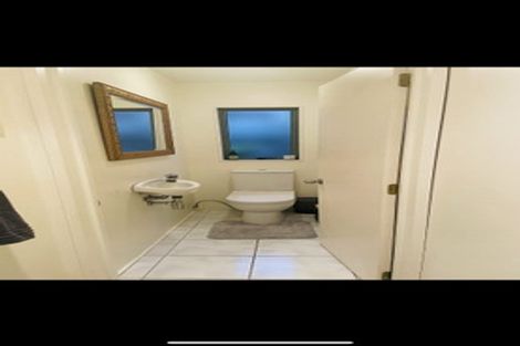 Photo of property in 90 Godley Road, Green Bay, Auckland, 0604