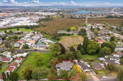 Photo of property in 13 Chibnall Place, Conifer Grove, Takanini, 2112