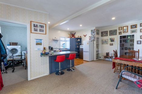 Photo of property in 43 Alma Street, Dannevirke, 4930