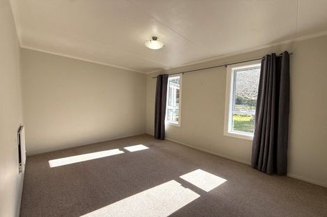 Photo of property in 6 Cornwall Street, Picton, 7220