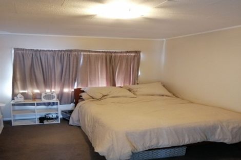 Photo of property in 41 Meadowood Drive, Unsworth Heights, Auckland, 0632