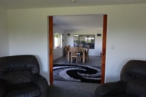 Photo of property in 166 Rimmer Road, Helensville, 0875
