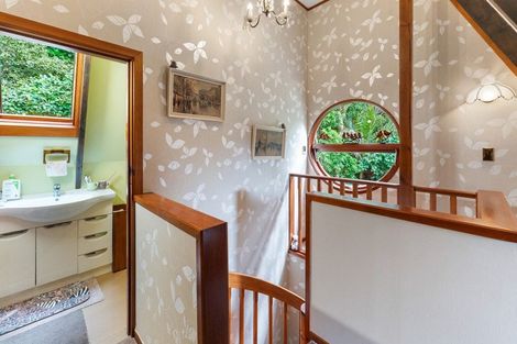 Photo of property in 27a Tane Road, Laingholm, Auckland, 0604