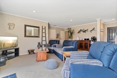 Photo of property in 25 Madeleine Terrace, Papamoa Beach, Papamoa, 3118