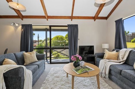 Photo of property in 1/9 Duncan Avenue, Te Atatu South, Auckland, 0610