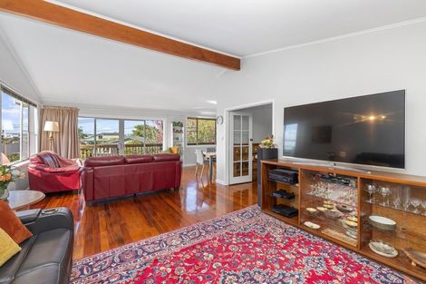 Photo of property in 2 Merchant Avenue, Te Atatu South, Auckland, 0610