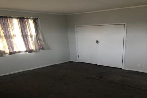 Photo of property in 16 Tironui Station Road East, Papakura, 2112