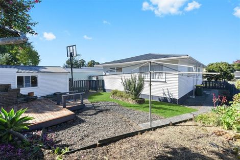 Photo of property in 16 Manapouri Place, Glenview, Hamilton, 3206