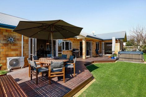 Photo of property in 1/10 Maranatha Way, Cambridge, 3434