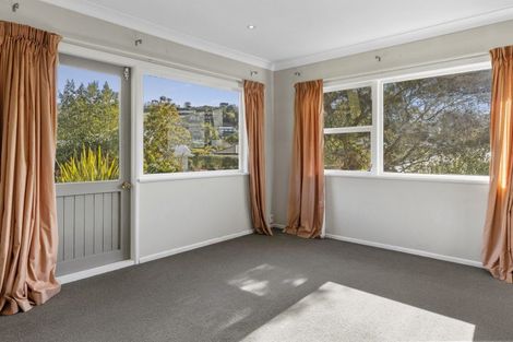 Photo of property in 18 Scenic Heights, Acacia Bay, Taupo, 3330