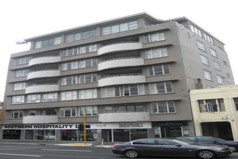 Photo of property in Grandstand Apartments, 12/80 Kent Terrace, Mount Victoria, Wellington, 6011