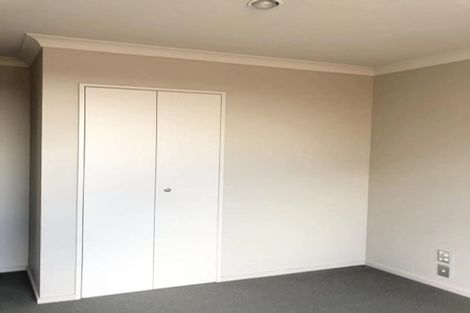 Photo of property in 17 Cunneen Place, Aidanfield, Christchurch, 8025