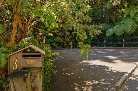 Photo of property in 3 Whiorau Grove, Lowry Bay, Lower Hutt, 5013