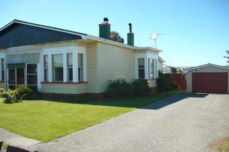 Photo of property in 15 Rhodes Street, Waimate, 7924